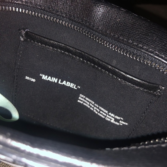 Off White Black & White striped camera bag - Picture 5 of 8